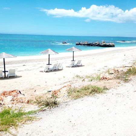 The Happiness Of Vangelis Paralia Vrachou Exterior foto