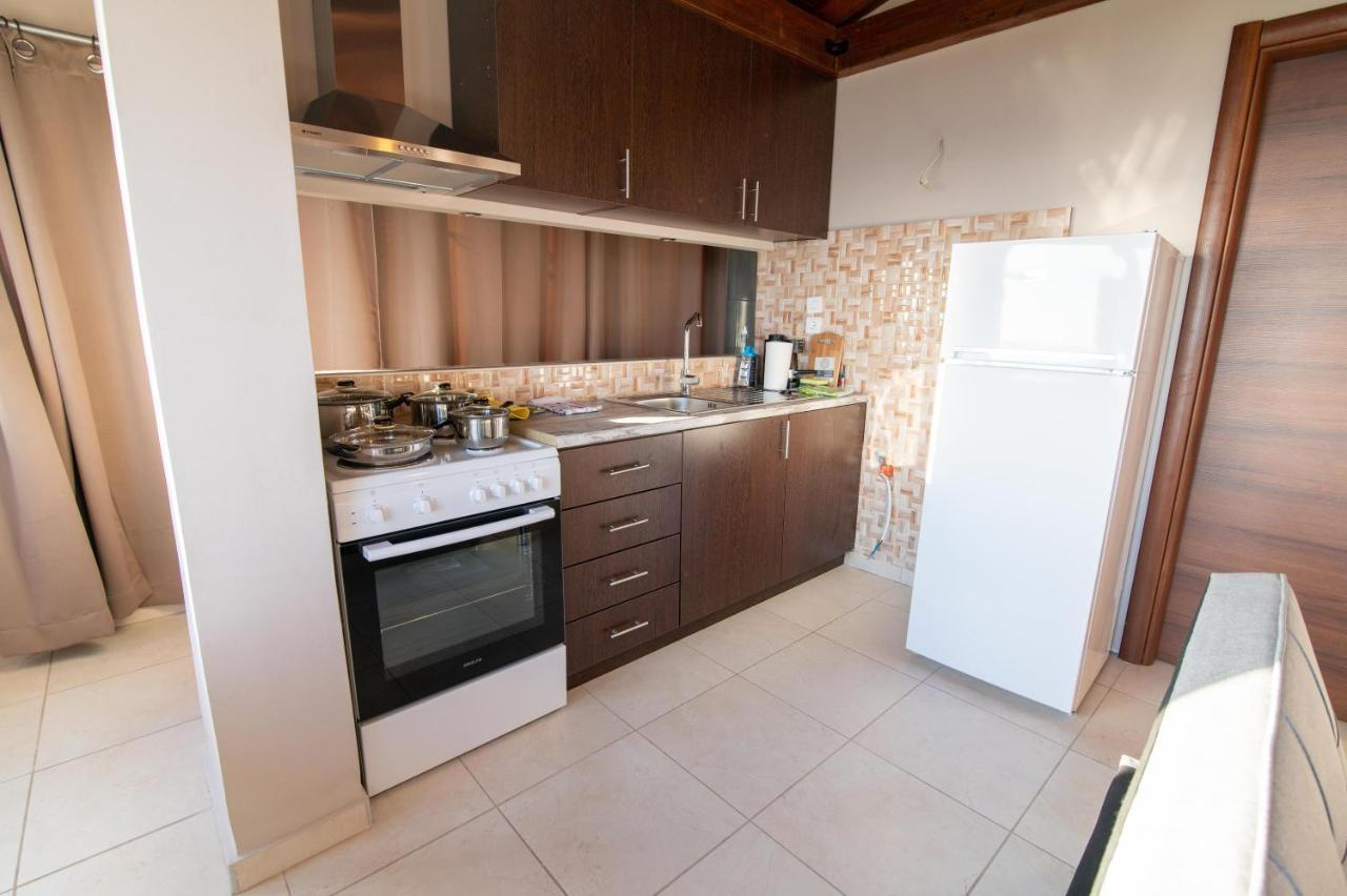 The Happiness Of Vangelis Paralia Vrachou Exterior foto